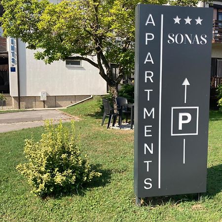 קארלובץ Apartman Sonas With Free Private Parking מראה חיצוני תמונה