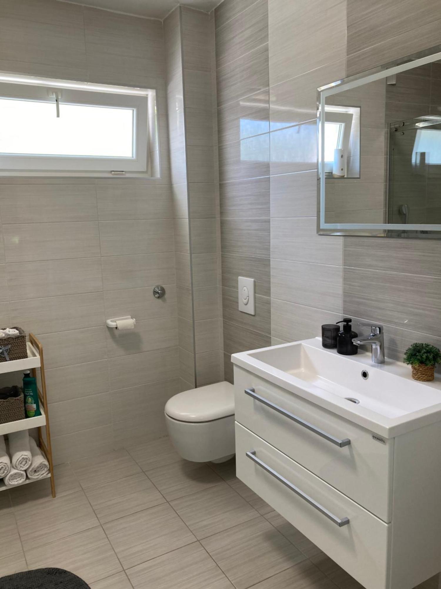 קארלובץ Apartman Sonas With Free Private Parking מראה חיצוני תמונה