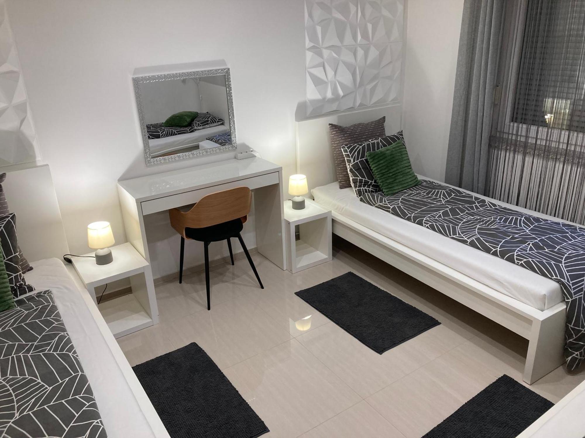 קארלובץ Apartman Sonas With Free Private Parking מראה חיצוני תמונה